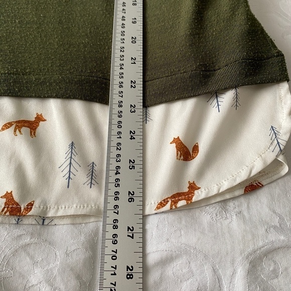 Hide & Seek Women's Faux Layered Olive Green Top Size S/M Fox Print Preppy - Picture 11 of 12